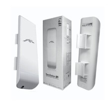 Ubiquiti NanoStation M5 5GHz - High Power Wireless Indoor/Outdoor AirMax dBi CPE