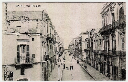 Bari via piccinni - -,