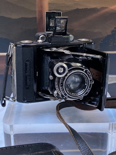 Fotocamera pieghevole vintage