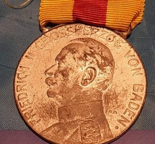 Medaglia valor della - al, prima