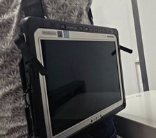 ROBUSTO PANASONIC HARDPAD CF33 MK1 12" QHD 16 GB 256 GB GPS CINTURINO MANO E SPALLA