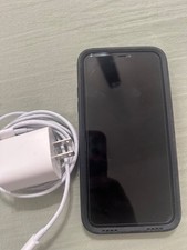 Apple iPhone 11 - 64 GB -