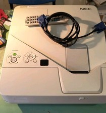Videoproiettore NEC Hdmi + telecom. tutto funzionante