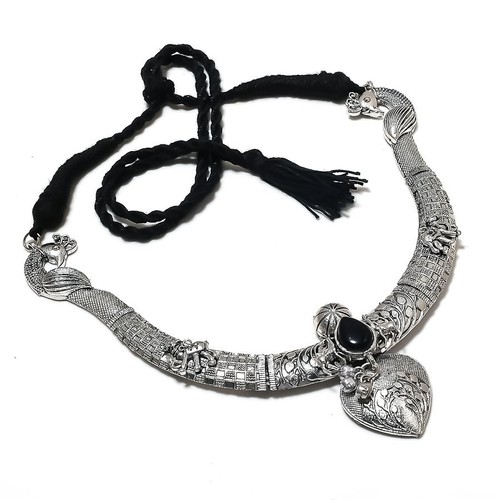 Collana con pietre - preziose, in