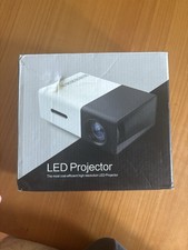 mini proiettore portatile casa led full hd 1080p AV/USB/TFT zoom con telecomando