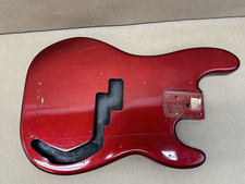 Fender Squier? Corpo basso P rosso