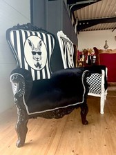 Poltrona sedia enorme bianca e nera testa di coniglio per festa compleanno per decorazione eventi