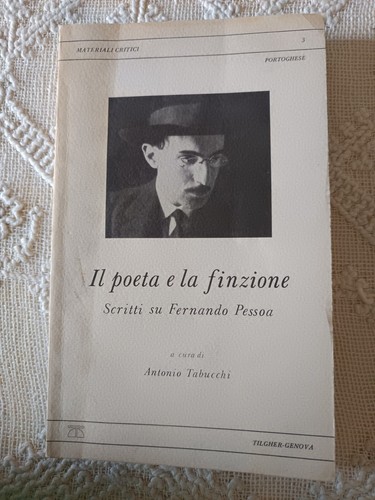 Poeta la finzione - -il,