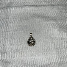 Ciondolo a forma Di Moneta Raffigurante La Dea Greca ATENA.