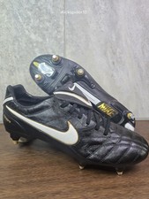 Rare scarpe da calcio Nike