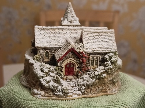 Lilliput lane christmas st - lilliput,