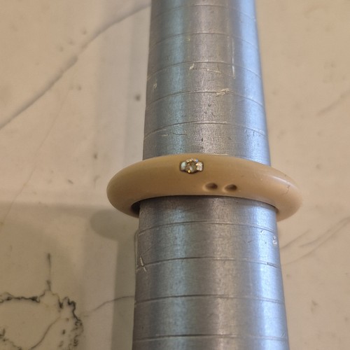 Anello due punti nuovo - due,