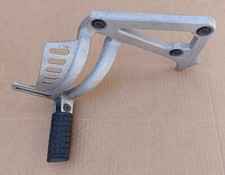 Poggiapiedi Supporto Pedana Posteriore Destra Honda Africa Twin XRV 650 RD03