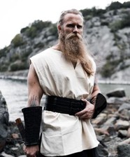 Tunica smanicata medievale