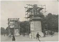 Parigi. Protezione Contro Gli