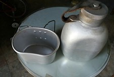 borraccia con ciotola in