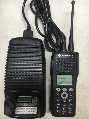 Motorola xts2500 iii - iii, uhf