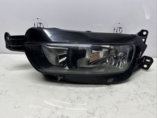 Faro proiettore anteriore lato