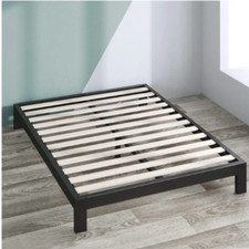 Struttura letto una piazza e mezza con materasso.