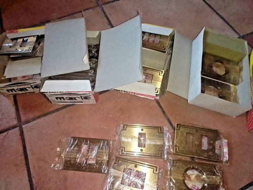 Lotto pezzi placche copri - 34,