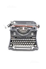 Olivetti m40 black typewriter - m40,