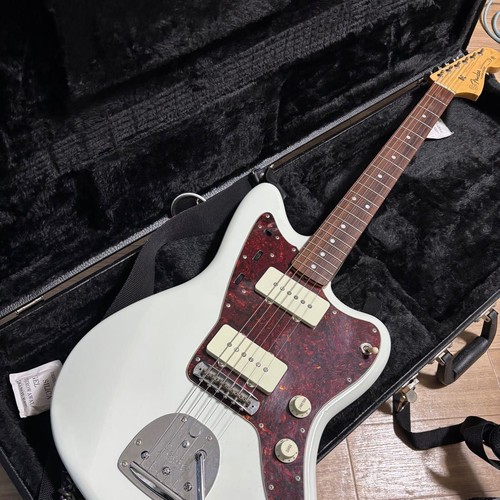 Fender made japan - made,