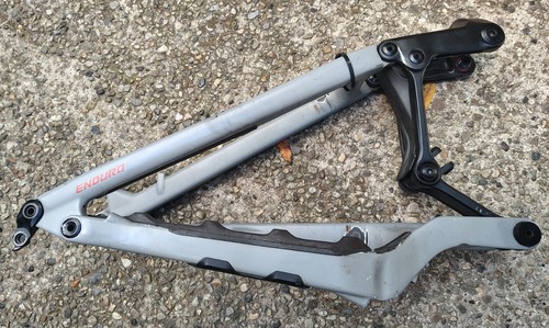 Triangolo posteriore enduro