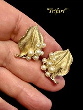 Orecchini trifari - orecchini,
