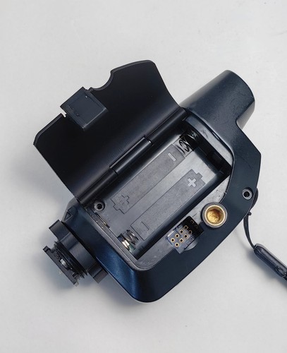 Copriporta vano batteria