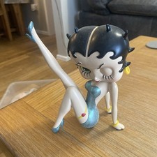 Betty Boop Leg Up Statue