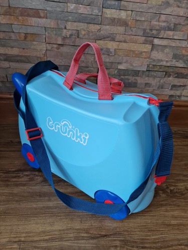 Valigia trunki blu - trunki, chiaro