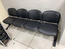 Poltrone per  sala d'attesa a panca 4 posti ciascuna in ottimo stato.
