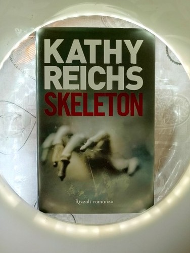 Skeleton kathy reichs 2007 - -,