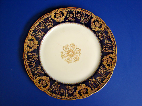 Antico piatto porcellana