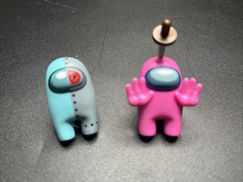 Among crewmates figurine - us,