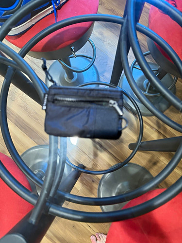 Pochette nera piccola - , polso