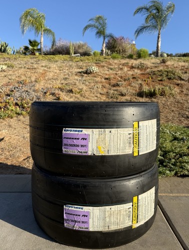 Two brand new 285 - brand, 285/30zr20
