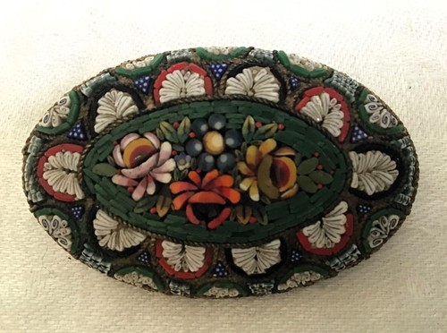Spilla vintage intricata micro