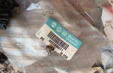1x ORIGINALE 71749871 MOLLETTA CLIP FISSAGGIO CAPOTE ALFA SPIDER 939 2006 - 2010