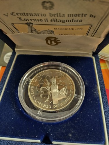 Italia repubblica 500 lire - repubblica,