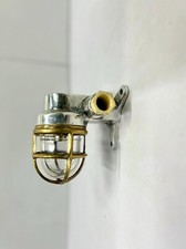 Piccola lampada da parete