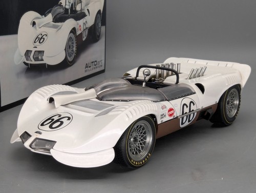 Modellini auto autoart - 1:18,
