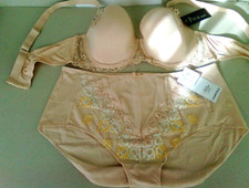 Reggiseno marca Piegè + slip marcha Chantelle, nuovo, con etichette. Rose beige