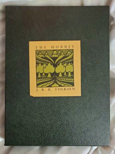 The hobbit r tolkien - the, j.r.r.
