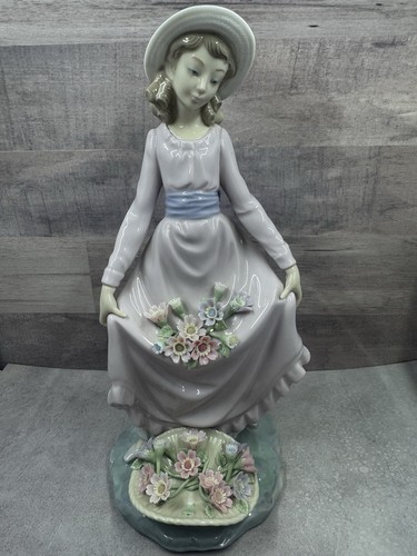 Lladro 5027 flowers - #5027, "flowers