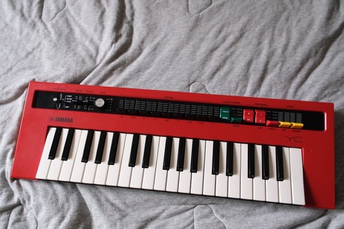 Yamaha reface mobile - mobile, mini