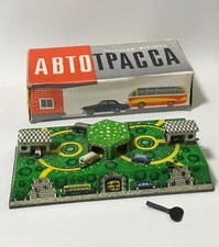 ABTOTPACCA PISTA CON CARICA A MOLLA MADE IN USSR GIOCATTOLO VINTAGE ANNI 60
