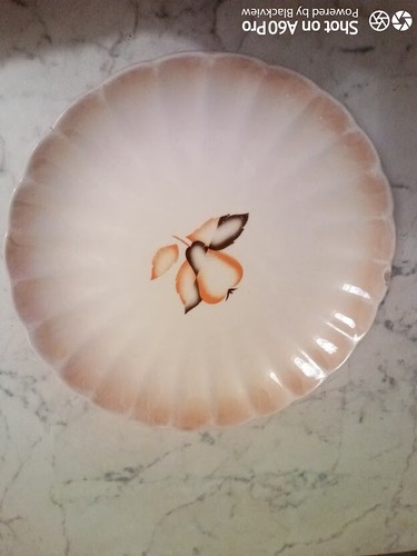 Vecchio piatto piano - piano, ceramica