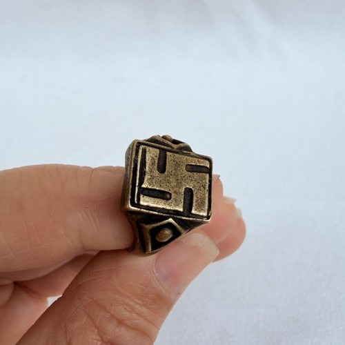 Anello regolabile amuleto