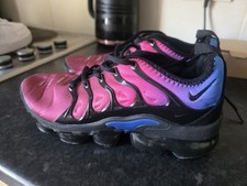 NIKE AIR VAPORMAX PLUS SCARPE